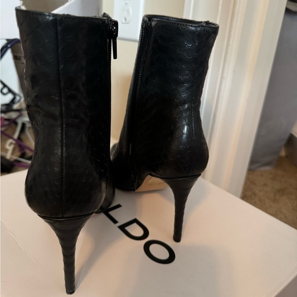 Aldo NIB Snake Print Booties - Picture 2 of 4